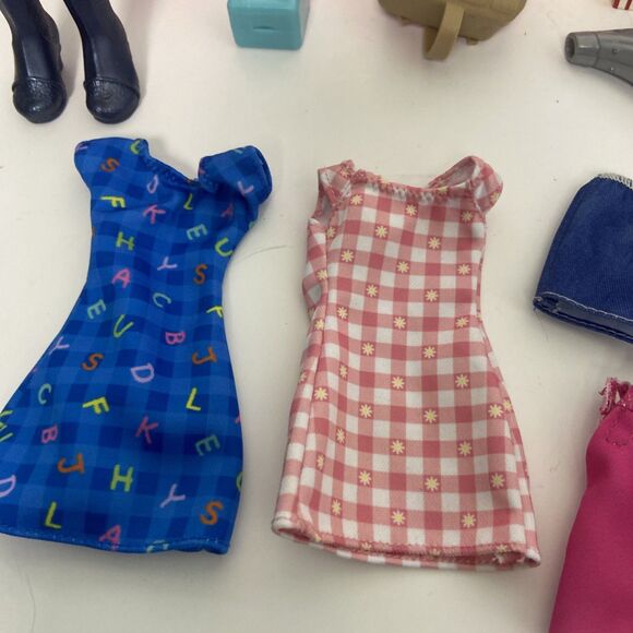 Barbie Miscellaneous Items Clothes Boots Hat Furniture Backpack Shopping Cart - Picture 3 of 8